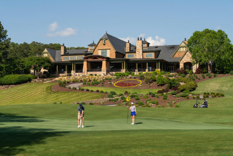 The Complete Guide to Lake and Golf Communities
